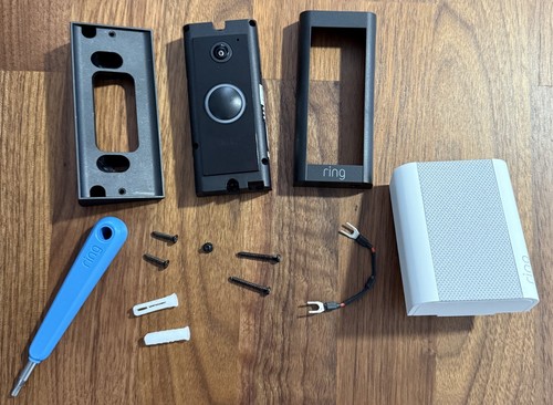 Ring Video Doorbell Wired 5AT3T5 & Chime 5AT1S2