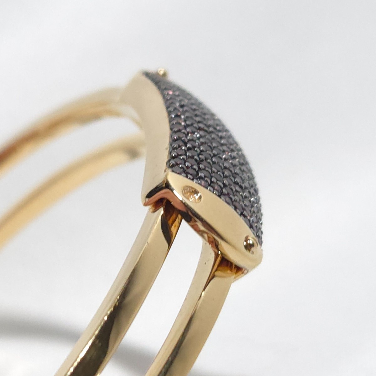 Henri Bendel Gold Tone Bangle Designer Bracelet Black  display picture 1