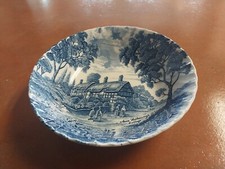 SHAKESPEARE ROYAL ESSEX  9" In round  vegetable bowl England  UNUSED