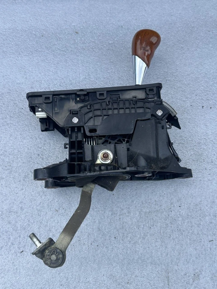 2002 2003 2004 2005 LEXUS SC430 FLOOR GEAR SHIFTER WITH WOOD KNOB - Image 3 of 4