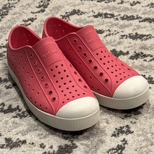 NATIVE Jefferson Slip On Water Shoes Hollywood Pink Juniors Big Girls J3