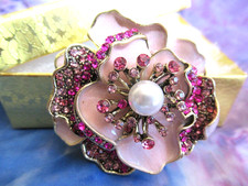 LOVELY PINK FLOWER ENAMEL RHINESTONE CAMELLIA FLOWER VALENTINE BROOCH NEW
