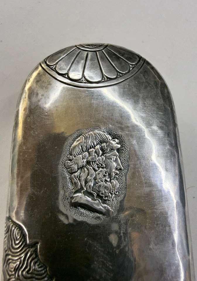 RARO George W. Shiebler Esterlina Art Nouveau Cepillo de Ropa Rostros Griegos Romanos  Foto 2 de 4