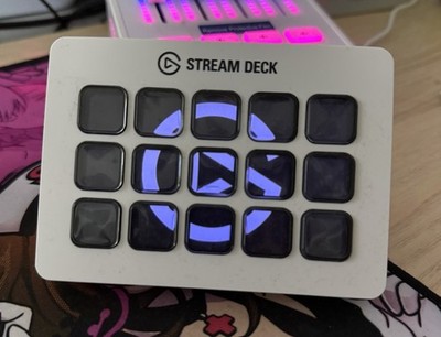 Elgato - Stream Deck MK.2 Full-size Wired USB Keypad with 15 Customizable