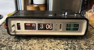 Panasonic Flip Clock RC 6551 Vintage Mostly Works READ!!