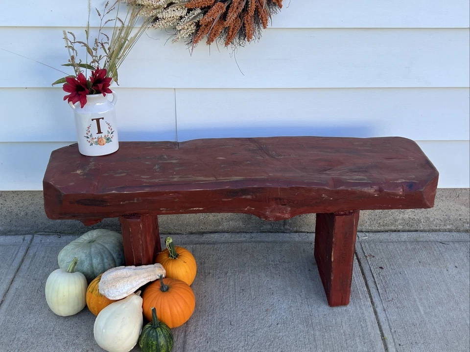 Banco de troncos rústico para cabaña de troncos hecho a mano en estado Wa Foto 2 de 4