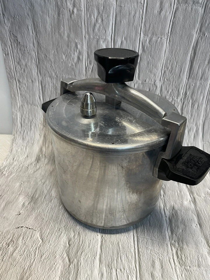 老式 WEAR-EVER CHICKEN BUCKET 压力锅 6 夸脱 #90026 — 第 3/4 张图片