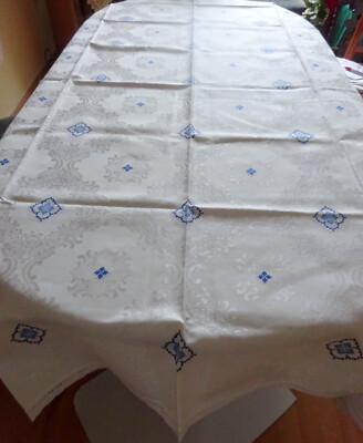 Tischdecke, aus Omas Zeit, handbestickt mit Spitze