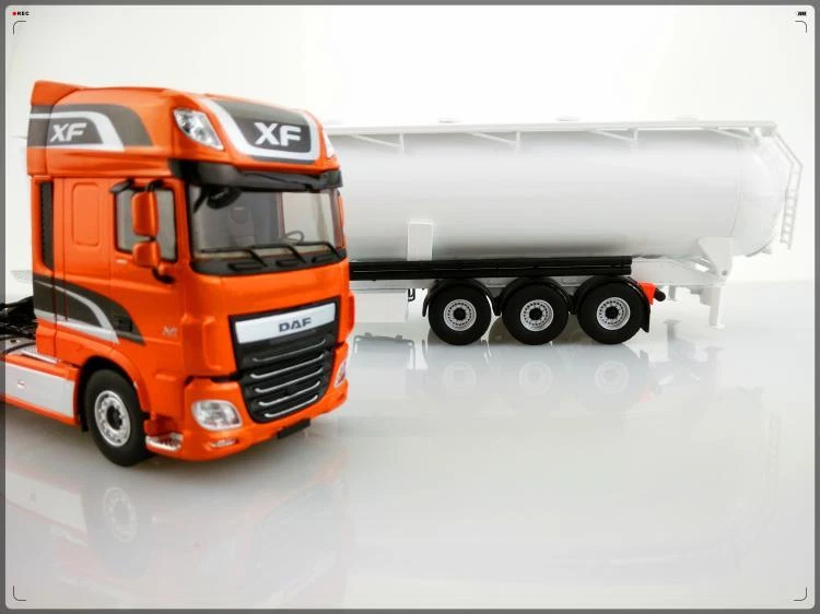 Eligor for DAF XF EURO 6 with oil tank set of 2 1/43 FINISHED MODEL CAR TRUCK - Image 4 of 4