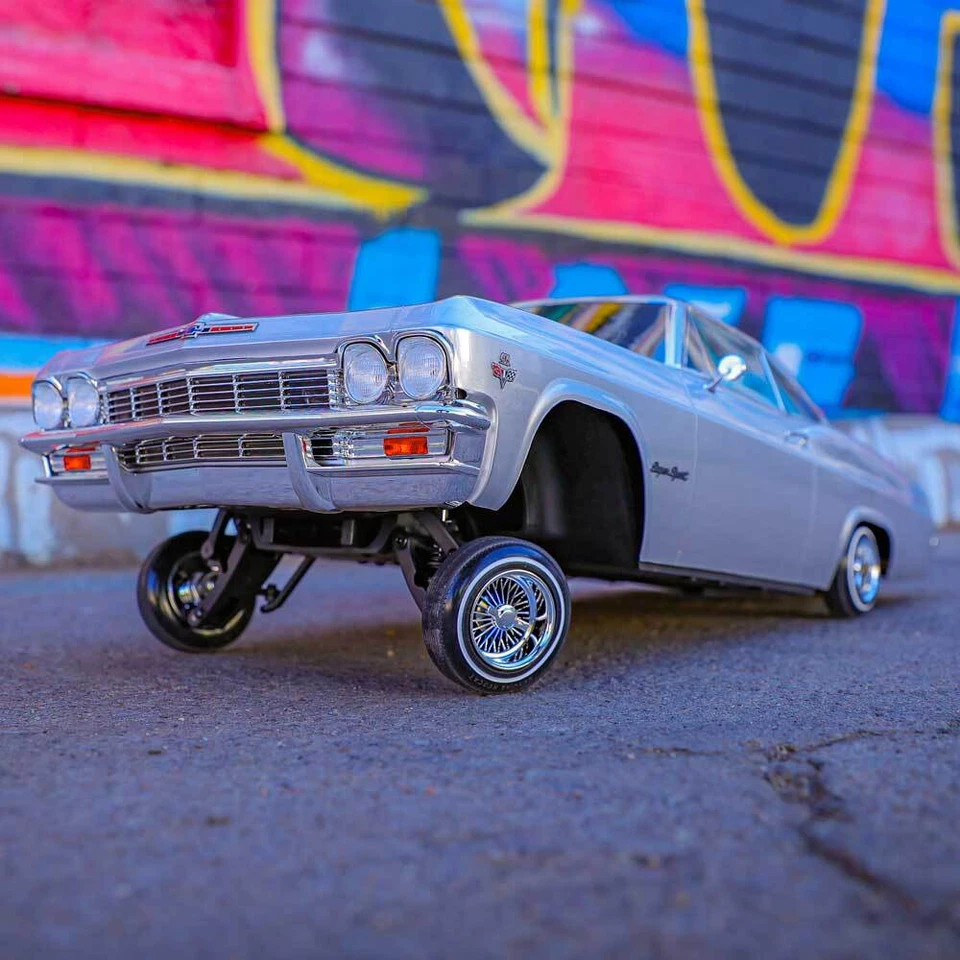 Redcat Racing SixtyFive RC Car - 1:10 1965 Chevrolet Impala Hopping RC Lowrider - Image 4 of 4