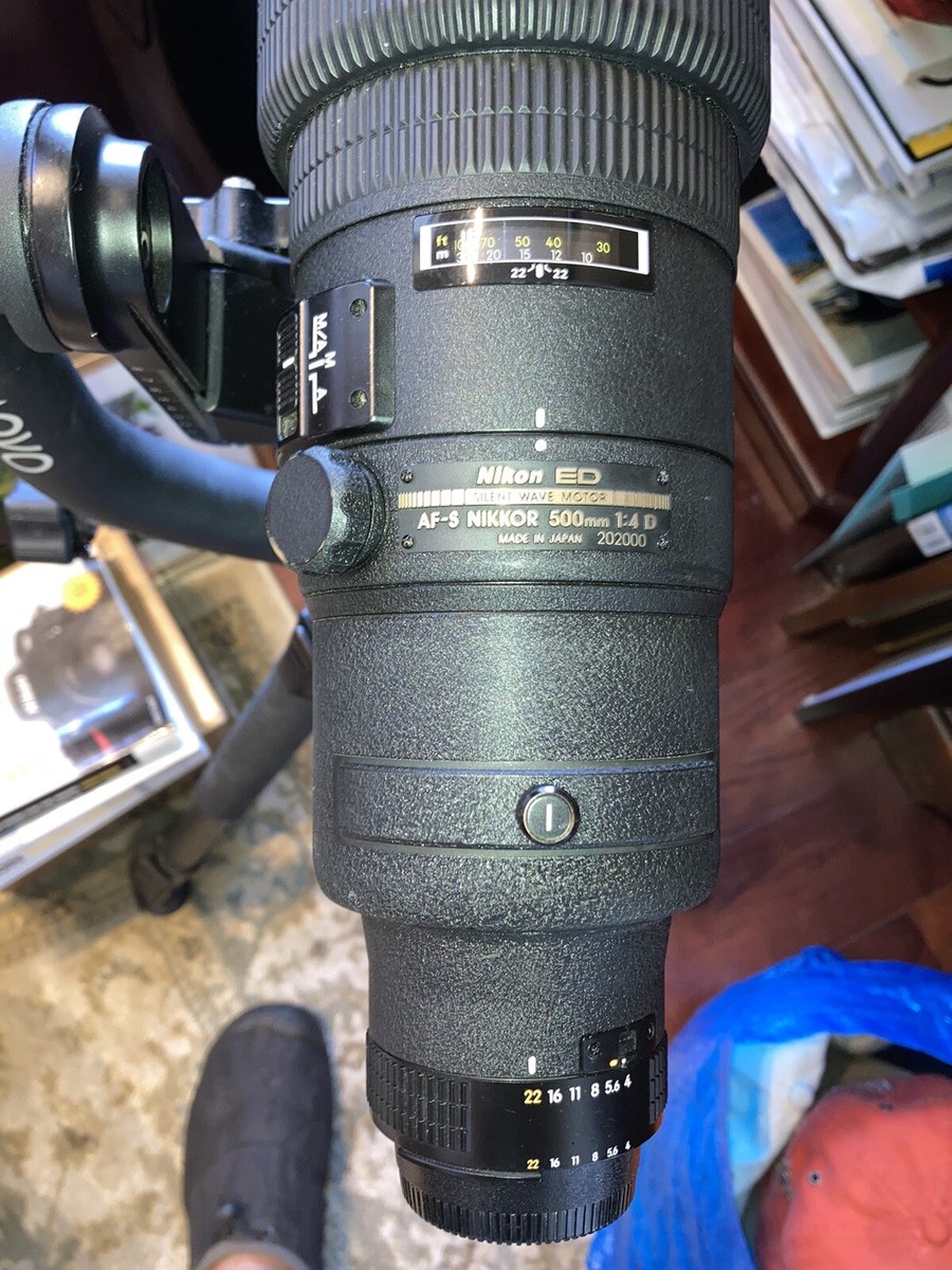 Near Mint Nikon AF-S Nikkor 500mm f4.0 D ED Lens with Hood Near Mint Nikon AF-S Nikkor 500mm f4.0 D ED Lens with Hood