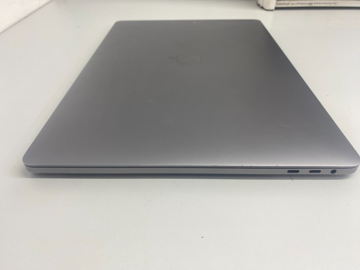 Macbook Pro 15 inch 2016 - Apple - Core i7 - 2.7ghz - 16GB RAM