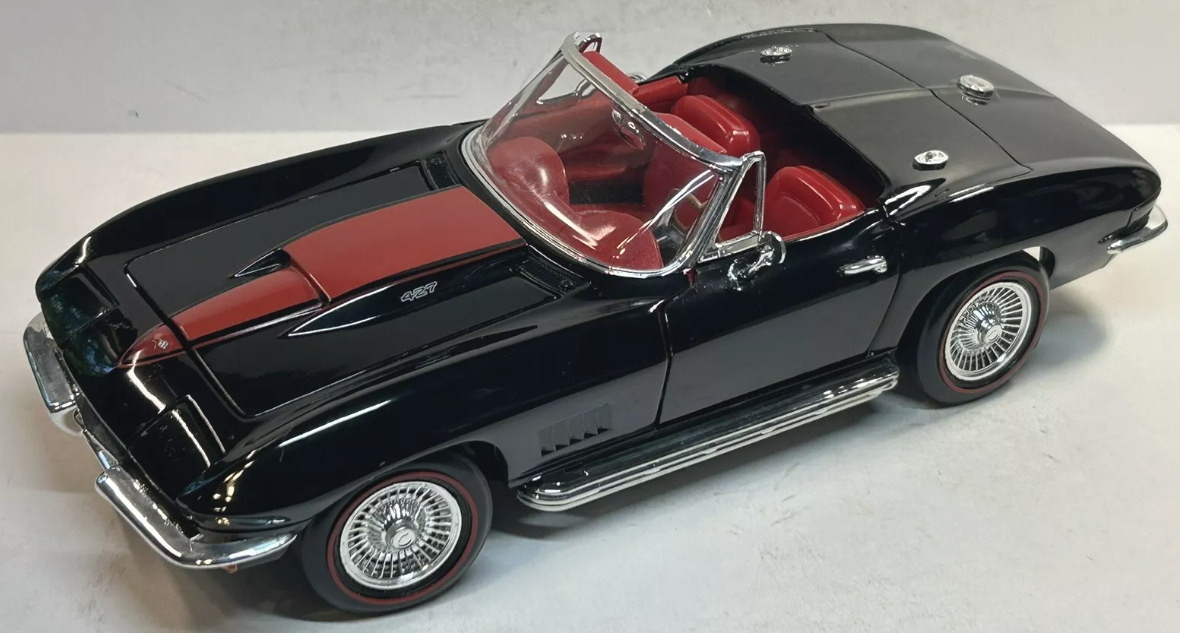 【激レア】CHEVROLET CORVETTE1957☆1:18 Road Tough 1957 CHEVROLET Corvette-1:18 Collection die cast