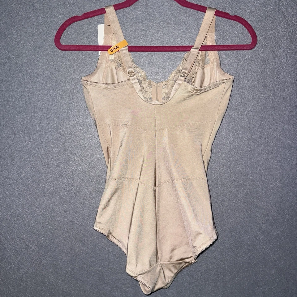 Body Maidenform 36DD Ultra Firme Control Abdomen Con Aros Prendas Modeladoras Beige Desnudo Foto 2 de 4