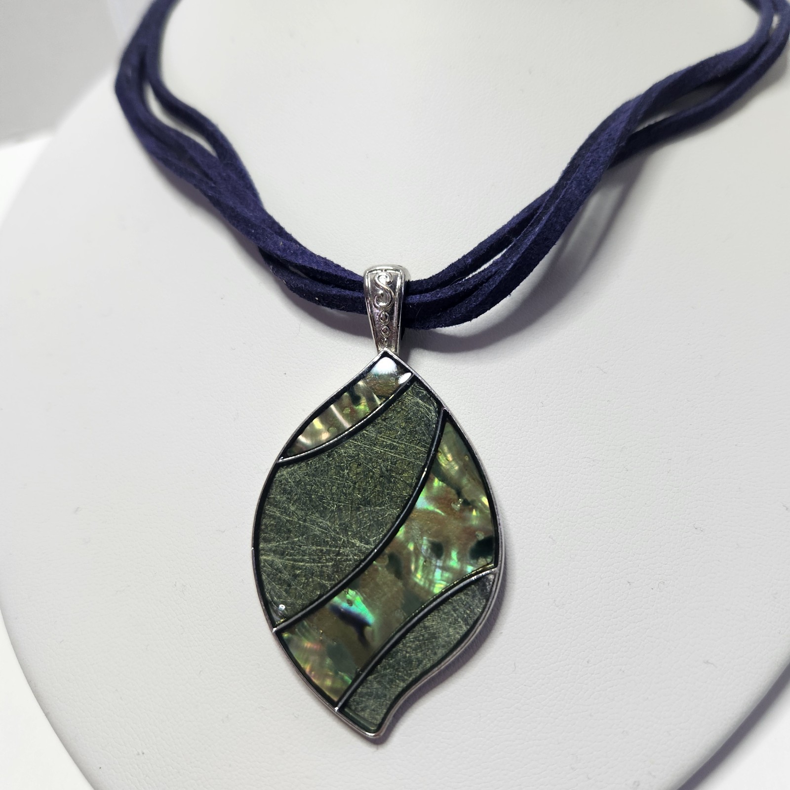 Leaf Pendant Necklace Abalone Shell Textured Navy… - image 3
