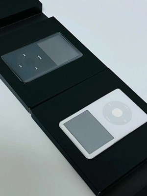 🎧 Brand New Apple iPod Classic Video 5th Gen Black/White 128GB