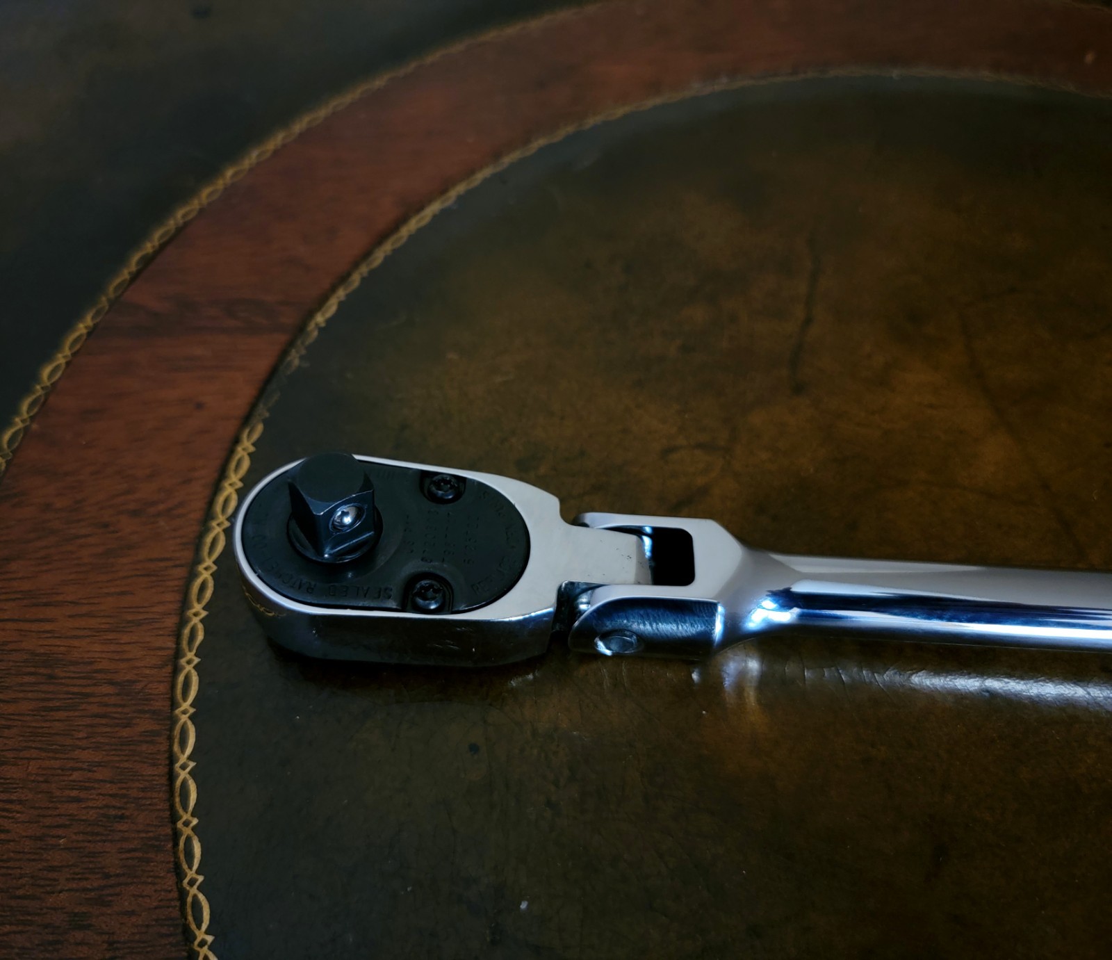 New Snap-on 3/8" Dr. Flex Head Ratchet Dual 80 Tech FHLF80A Red Comfort Grip USA