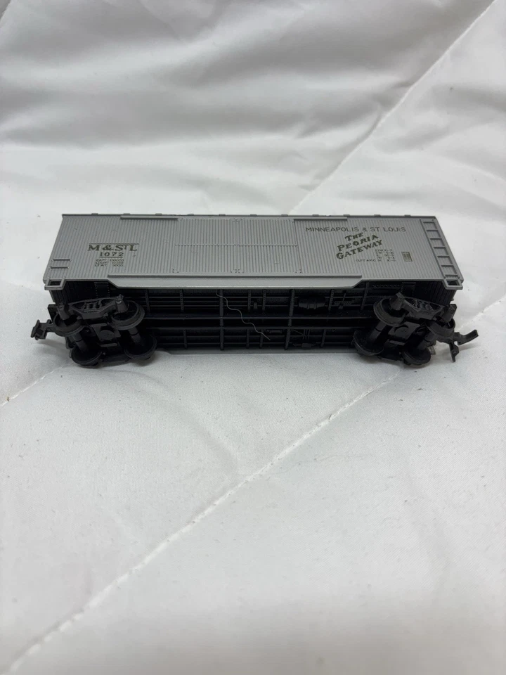 Model Power HO Scale Minneapolis & St. Louis, The Peoria Gateway Box Car. - Image 4 of 4