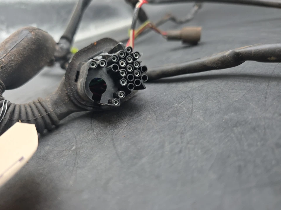 宝马原始设备制造商 E30 325es 325is COUP DRIVER 左门线束未切割 M5-756 — 第 2/4 张图片