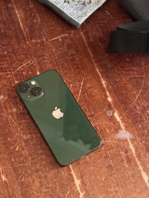 iPhone 13 Mini 128 GB Grün Ohne Simlock + Hülle Ohne Simlock