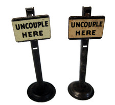 Lot of 2 Vintage Marx Metal Train Signs Uncouple Here O Gauge Accessory 1950s