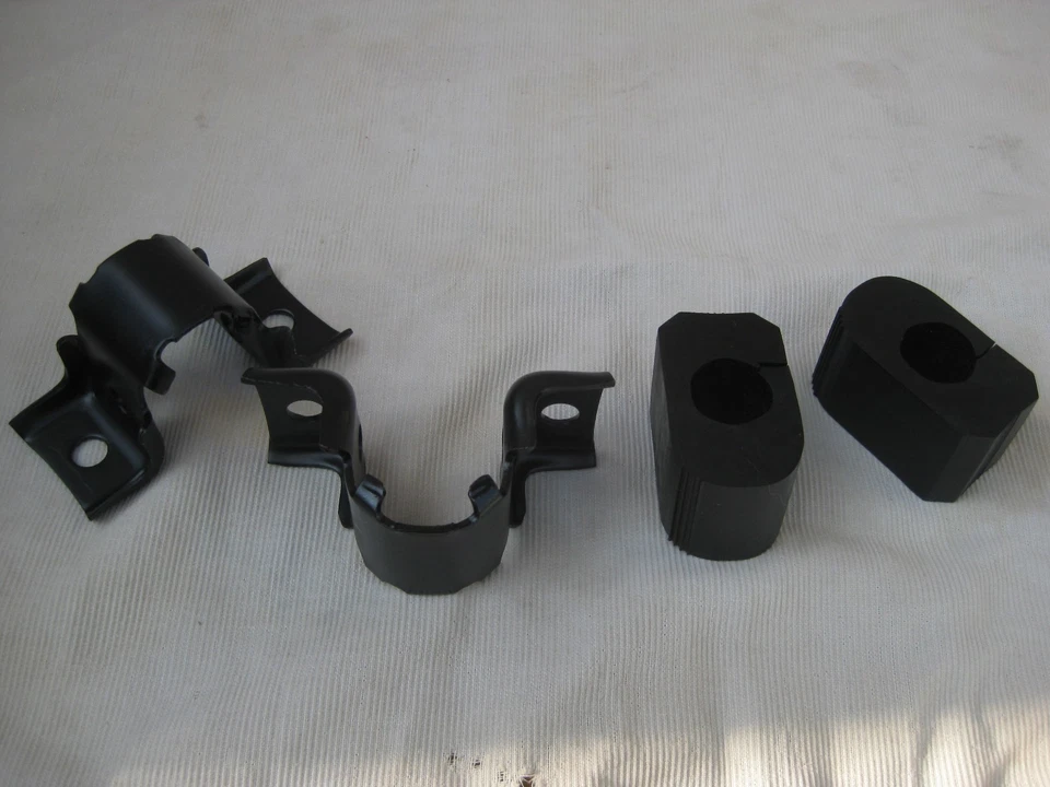 NOS OLDSMOBILE BUICK Genuine GM Front Sway Bar BRACKET Set + 7/8" BUSHING Set — 第 2/3 张图片