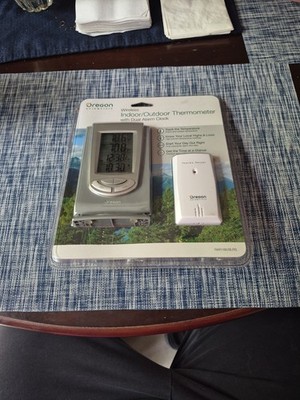 Oregon Scientific RAR188 Wireless Indoor Outdoor Thermometer Dual Alarm Clock