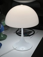 Louis Poulsen Panthella 250 Bianco - Lampada da tavolo - design Verner Panton