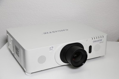 Christie LWU421 LCD WUXGA Bright Projector 4200 Lumens 612 Lamp Hours FULL HD