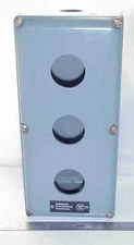 WESTINGHOUSE 3 UNIT ENCLOSURE HEAVY DUTY OILTIGHT CONTROL STATION 4" X 8" -  NEW