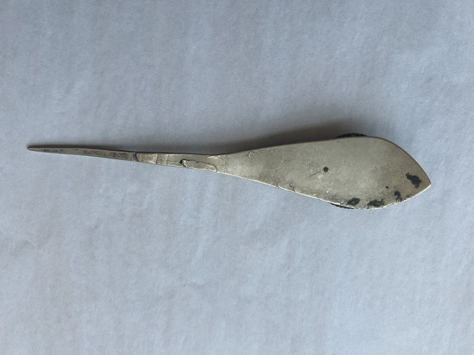 Китайская/монгольская серебряная заколка для волос 19 века с коралловыми бусинами - Изображение 4 из 4