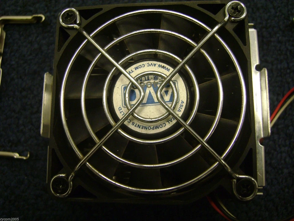 e-Machines T1840 OEM Desktop Heatsink with Clips and Fan - Image 3 of 4