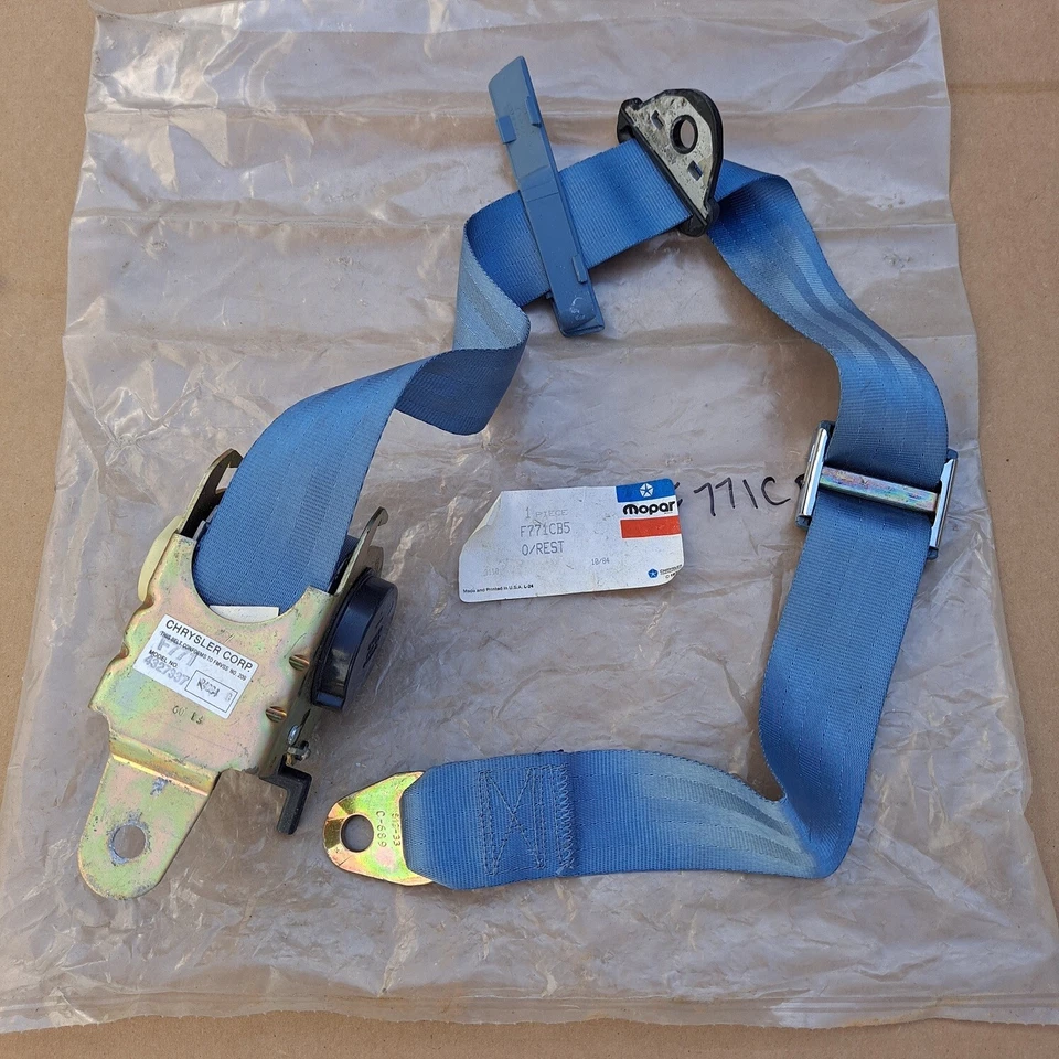 Dodge Caravan Plymouth Voyager 1984-1988 nuevo MoPar cinturón de seguridad delantero izquierdo Foto 2 de 2
