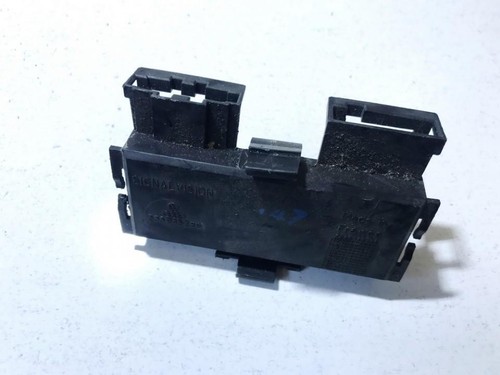 Volkswagen Passat 1990 Tailight Bulb Holder (Lamp Carrier) 3339452 #593567-52