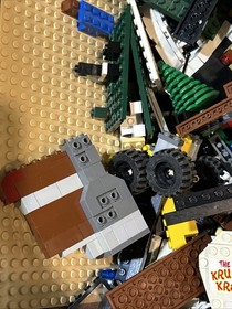 LEGO Lot SpongeBob&ndash; 3825, 3826 Winter Toy Shop 10199 And More