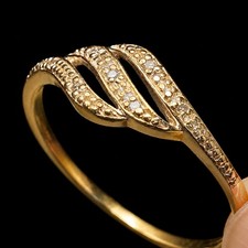 9ct Gold Diamond Ring 375 Hallmarked Size N½ (US 7) 7 Diamond Ladies Ring