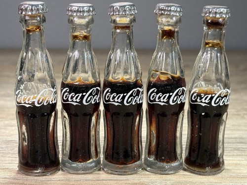 Set of 5 RARE EARLY 1950s Glass Mini Coca Cola Hobble Skirt Bottles FULL ORIG! - Picture 3 of 7