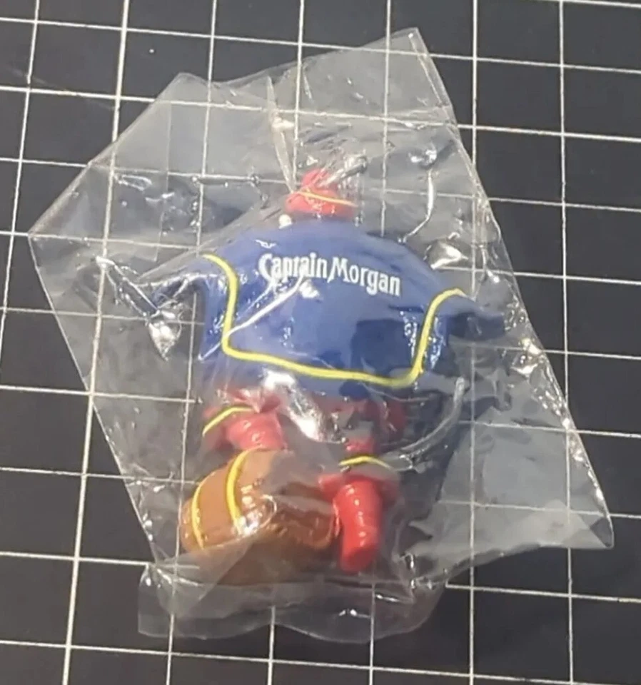 Estatuilla pirata de colección Capitán Morgan famosa pierna en barril pose llavero Foto 2 de 3