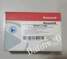 New in Box Honeywell R7847C1005 Automatic Programming Burner Controller