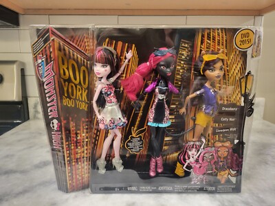 Monster High Boo York, Boo York Out-of-Tombers™ Doll Bundle Mattel