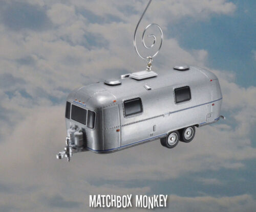 Airstream Land Yacht Safari Travel Trailer Camper Christmas Ornament Vacation RV - Picture 6 of 12