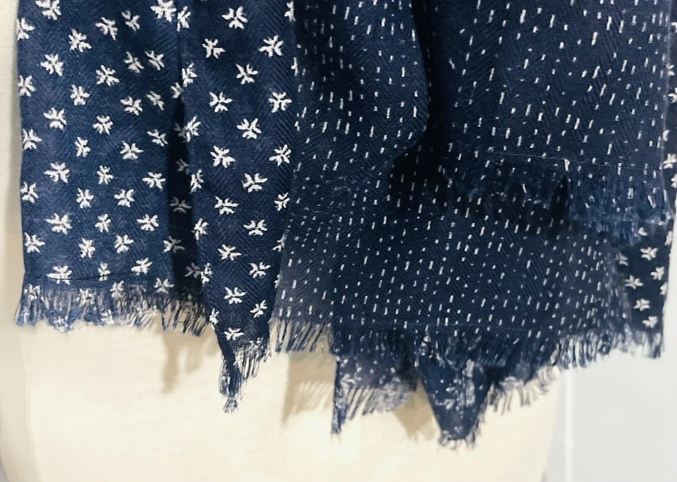 Banana Republic Navy floral SCARF/Wrap Multiple Patterns Soft! - Image 4 of 4