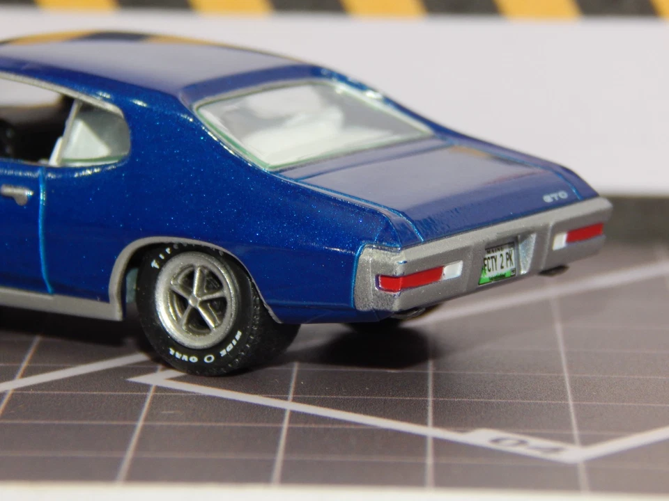 '71 1971 Pontiac GTO Lemans Blue 400 Collectors Diorama Replica 1/64 MINT VHTF - Image 4 of 4