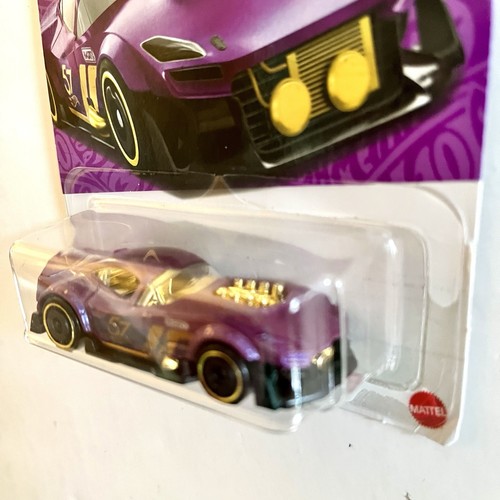 Hot Wheels 2025 Pearl & Chrome 57th Anniversary Muscle and Blown - Picture 4 of 7