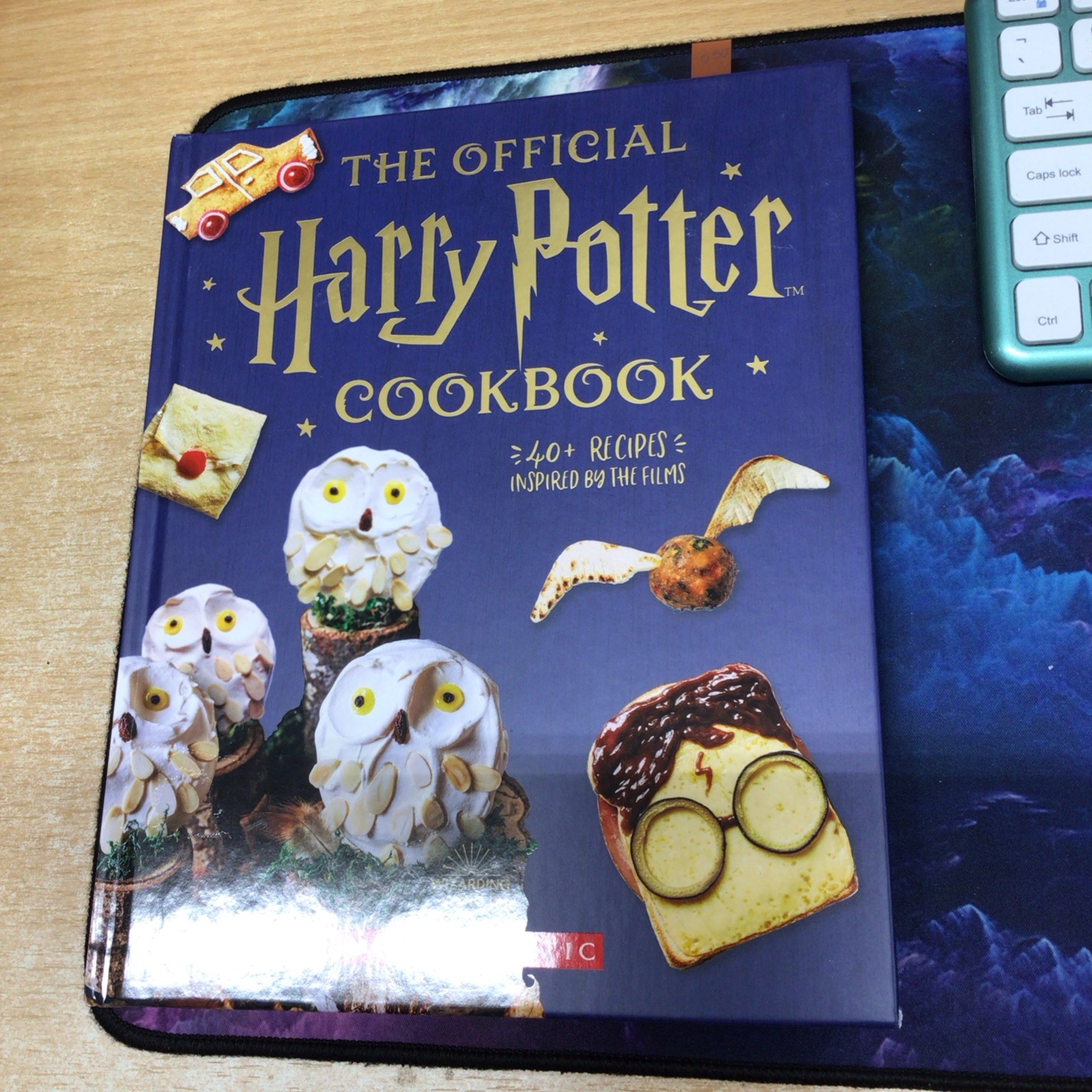 The Official Harry Potter Cookbook by Joanna Farrow - 9781338893076