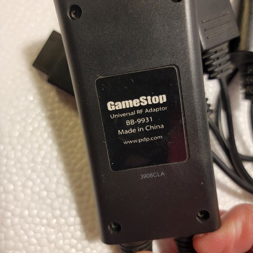 GameStop (BB-9931) Universal RF Adapter For Xbox, PlayStation, N64, GameCube - Picture 2 of 4