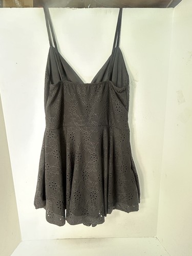 Vestido con ojales negro Rue 21 Jet M fiesta graduación nuevo con etiquetas - Imagen 10 de 16