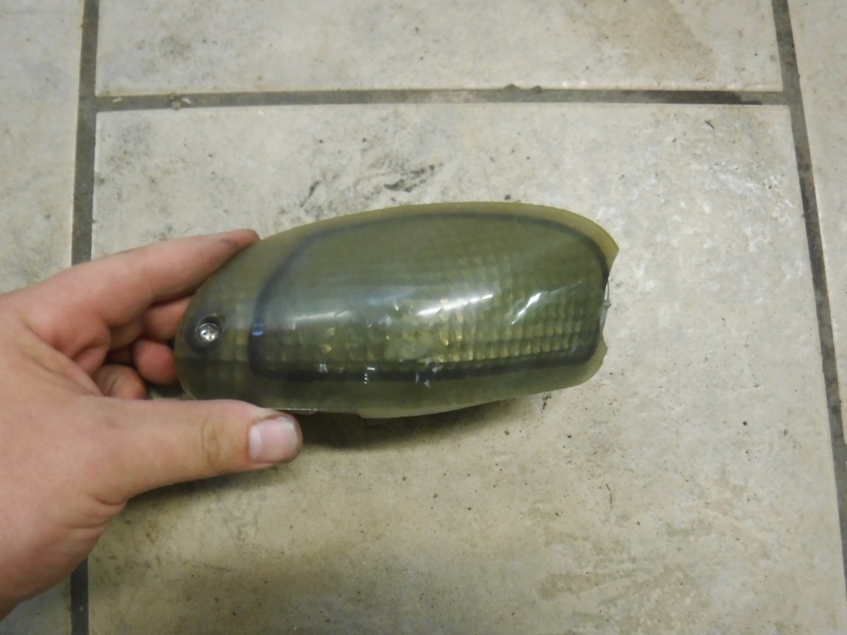 93-01 KAWASAKI ZX-11 ZX1100 Front Right Turn Signal