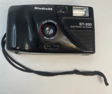 Studio 35 ST-200 Point & Shoot Reusable Camera w/Flash Black