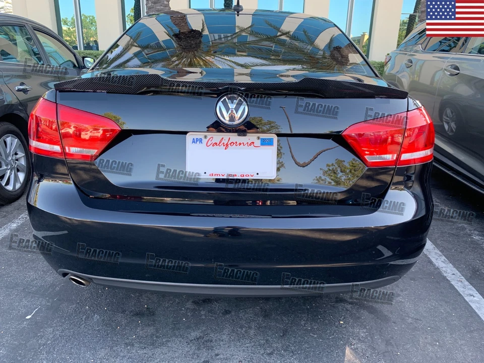 Alerón de fibra de carbono tipo D para Volkswagen Passat 2012-2019 sedán 4 puertas Foto 3 de 4